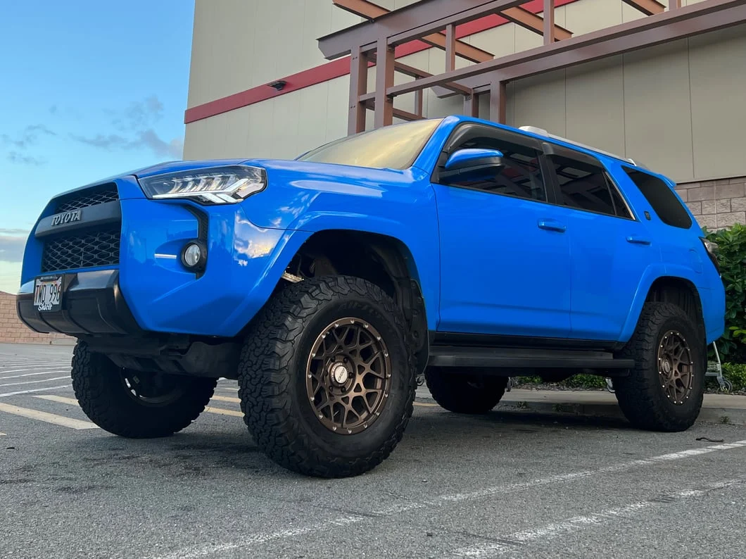 Lifted Blue Toyota 4Runner