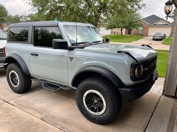 Ford Bronco Tire Size Guide: What Size Tires Are Best for Ford Bronco